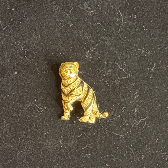 Gold Tiger Brooch with Green Eye - Picture 1 of 1